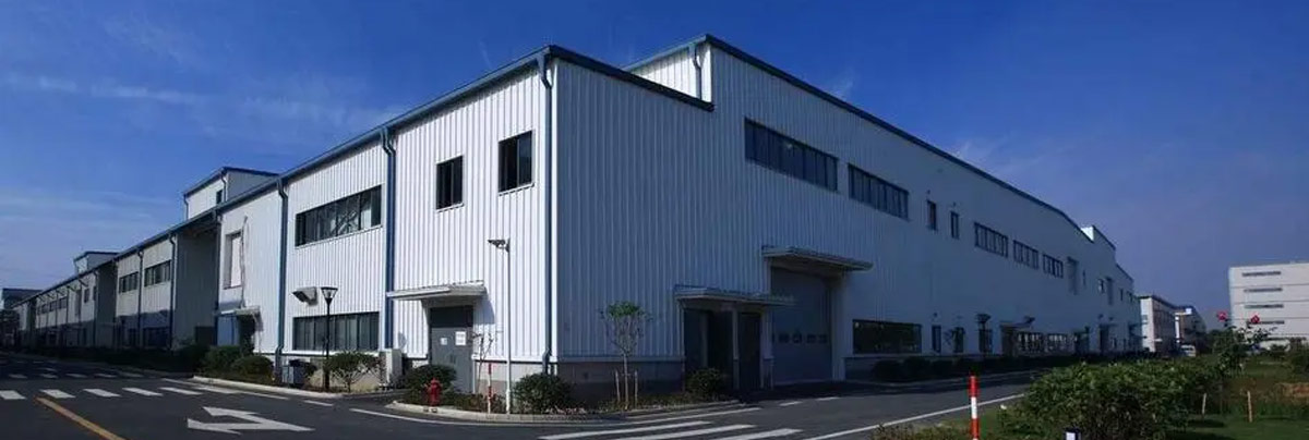 山東狼王新材料有限公司，黑母粒，白母粒，無(wú)紡布色母粒，丙綸色母粒，塑料色母粒，功能母粒